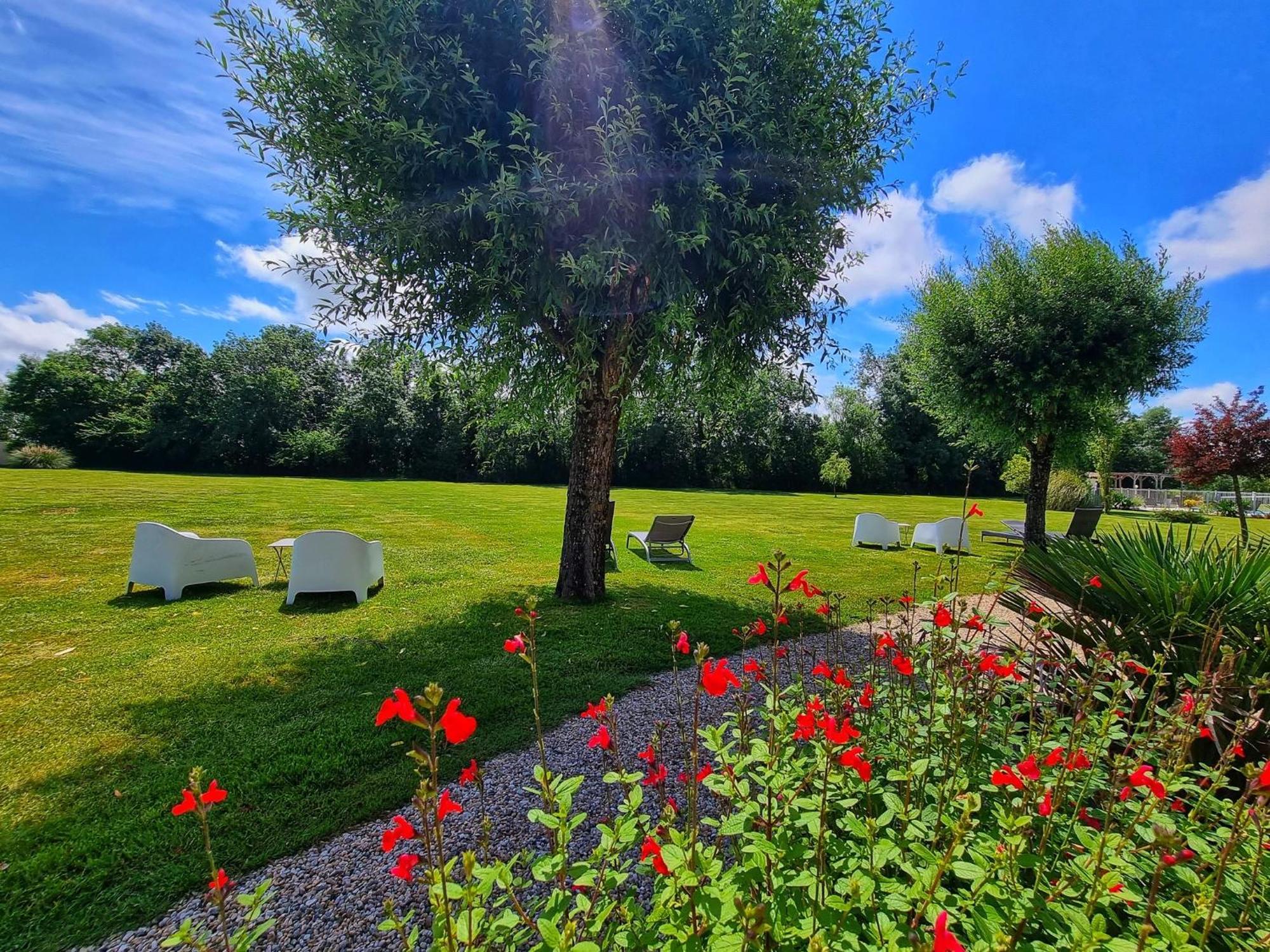 Gites De Cognac Bréville Buitenkant foto